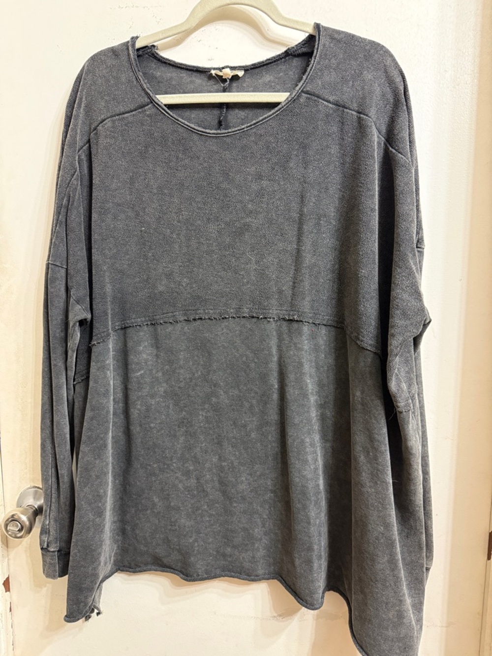 easel Black and White Cozy Pullover